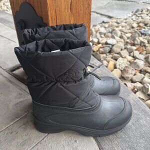 Black snow boots - womens size 6